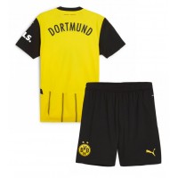 Camiseta Borussia Dortmund Primera Equipación Replica 2024-25 para niños mangas cortas (+ Pantalones cortos)